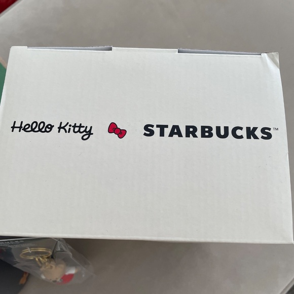 Starbucks 2025 hello kitty gingerbread mug and bearista keychain - Picture 3 of 11